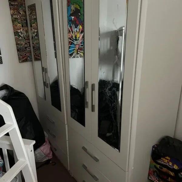 2 wardrobes with mirrors and drawer