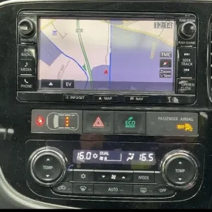 2017 Mitsubishi Outlander 2.0h 12kWh GX4h CVT 4WD Euro 6 (s/s) 5dr ESTATE Petrol/Electric Hybrid ... - Image 3