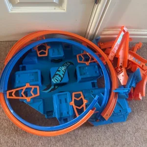 Hotel wheels track - Image 2