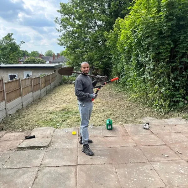 Garden gardener grass cutting n fencing