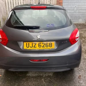 Peugeot, 208, Hatchback, 2013, Manual, 1397 (cc), 3 doors - Image 4