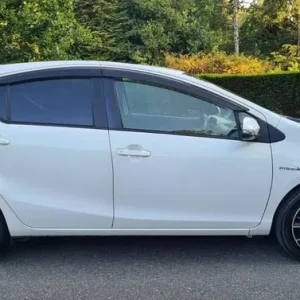 2014 TOYOTA AQUA 1.5 HYBRID AUTOMATIC not PRIUS YARIS MICRA HONDA JAZZ - Image 2