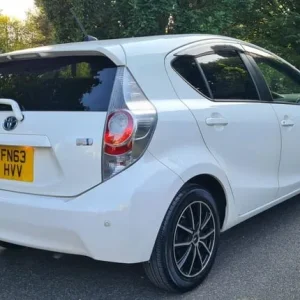 2014 TOYOTA AQUA 1.5 HYBRID AUTOMATIC not PRIUS YARIS MICRA HONDA JAZZ - Image 3