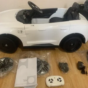 AUDI RS e-tron GT Ride ON in white colour - Image 2