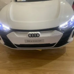 AUDI RS e-tron GT Ride ON in white colour - Image 5