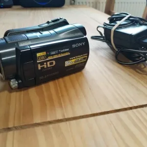 Sony handycam hdr-sr11eb handheld high definition camcorder 60gb hdd excellent condition