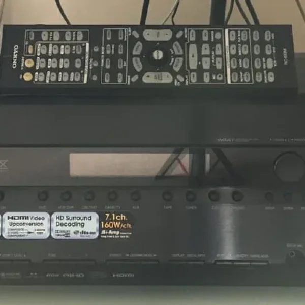 ONKYO TX-SR705 AV SURROUND SOUND RECEIVER, WITH QUAD L-ite L 5.1 HOME SURROUND SPEAKER SYSTEM.