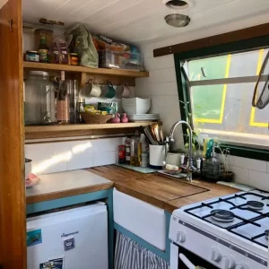 42ft Houseboat with London Residential Mooring - Image 3