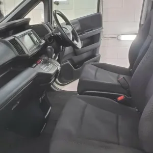 Reserved deposit received!!!honda stepwagon spada 2.0 - japanese import - Image 6