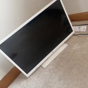 Bush 24-inch HD Smart TV with DVD player - Image 2