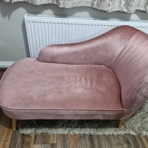 Nice almost new lounge