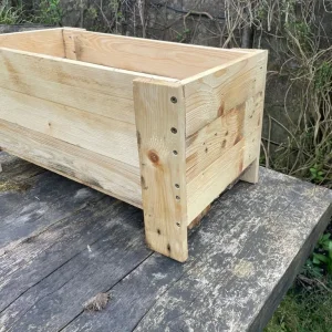 Chunky planter great for plants or small trees - Image 2