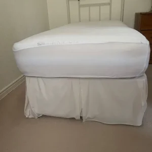 Single bed with drawers/headboard/mattress