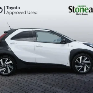 2023 Toyota Aygo X 1.0 VVT-i Edge 5-door hatchback - Image 2