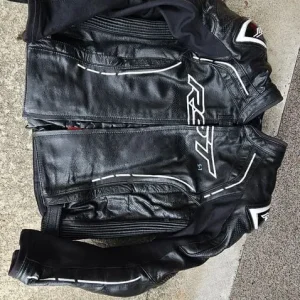 Womans motorcycle clothing - Image 8