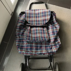 Large Shopping Trolley - Image 4