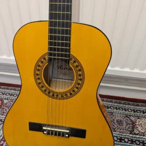 Acoustic Guitar 3/4 Size - Image 2