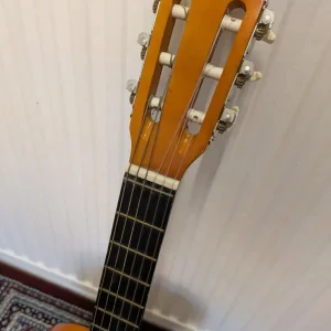 Acoustic Guitar 3/4 Size - Image 4