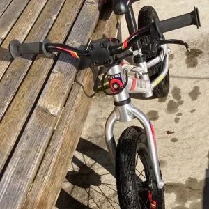Wiggins Pau Lightweight Aluminium Children’s Balance Bike - Image 3