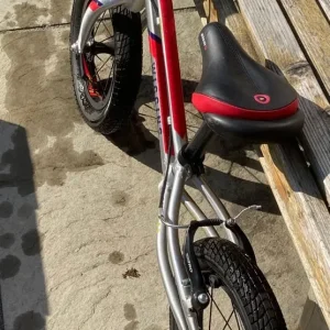 Wiggins Pau Lightweight Aluminium Children’s Balance Bike - Image 4