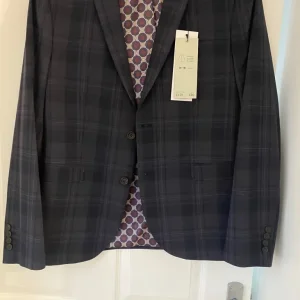 Brand new suit jacket - Image 2