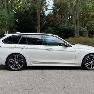 2019 BMW 3 Series 320i M Sport Shadow Edition 5-door Estate - Image 4