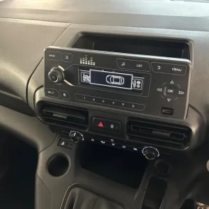 2020 Vauxhall Combo 1.5 Turbo D 2300 Sportive L2 H1 Euro 6 (s/s) 4dr PANEL VAN Diesel Manual - Image 8