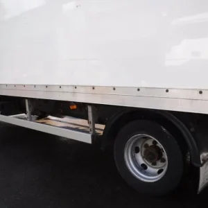 2017 MITSUBISHI CANTER 7C15 BOX VAN - Image 7