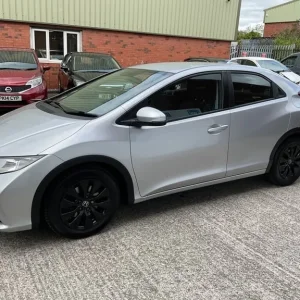 2014 Honda Civic I-DTEC SE Plus Diesel Hatchback - Image 6