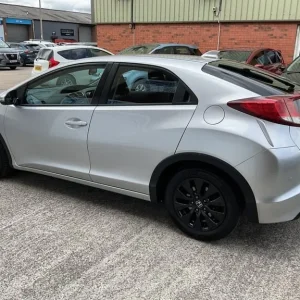 2014 Honda Civic I-DTEC SE Plus Diesel Hatchback - Image 7