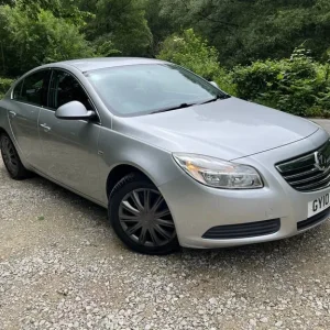 2010 Vauxhall Insignia Exclusive Hatchback Diesel Manual