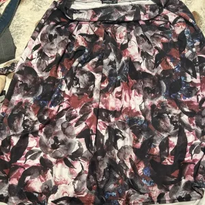 Floral midlength skirt