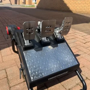 Racing simulator seat, Ferrari F1 wheel, Thrustmaster pedals, T300 servo base - Image 4