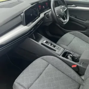 2020 Volkswagen Golf 1.5 eTSI 150 Life 5dr DSG Petrol Hatchback Hatchback Petrol Automatic - Image 2