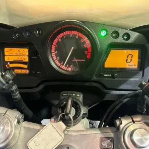 Honda CBR1100 Blackbird 2003 - Image 8
