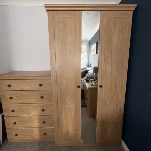 Bedroom furniture set - Image 4