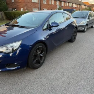 Vauxhall Astra GTC 1.4 Turbo 2014 manual 3-door - Image 3