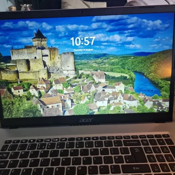 Acer aspire 3 17.2 hd