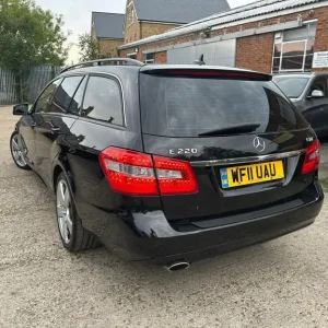 2011 Mercedes E220 CDI BlueEFFICIENCY SE Estate - Image 4