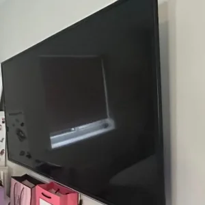 50 inch Hitachi smart tv