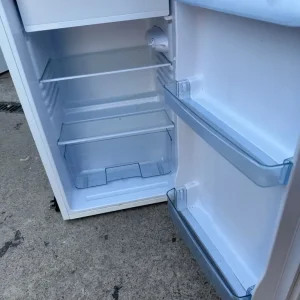 Amica Undercounter Fridge with Freezer - Image 2
