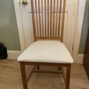 Oak dining table and 4 chairs - Image 2