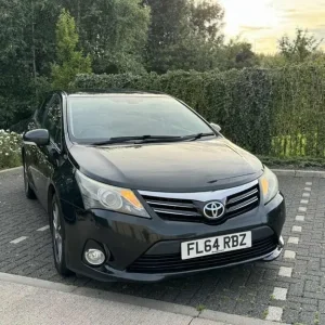 Toyota Avensis 2014 Diesel 2.0 Manual 4-door - Image 2