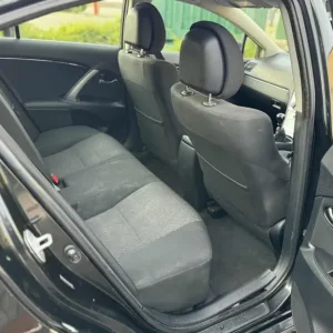 Toyota Avensis 2014 Diesel 2.0 Manual 4-door - Image 7
