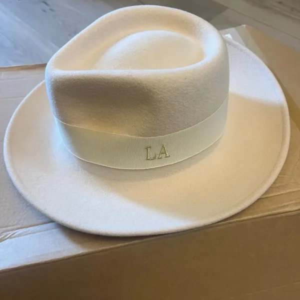 Cream 100% wool felt fedora hat 58cm