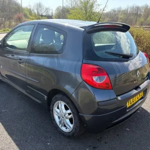2007 Renault Clio 1.2 16V Extreme 3dr Hatchback Petrol Manual - Image 3