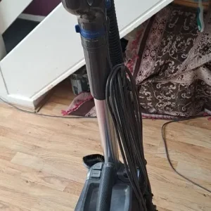Shark vacuum cleaner - Image 3