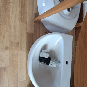 Bathroom materials - Image 6