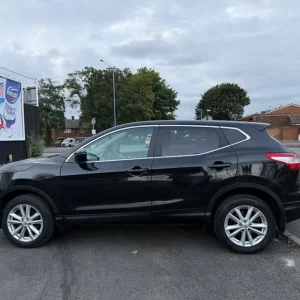 2015 Nissan Qashqai 1.5 dCi Acenta+ 5dr Hatchback Diesel Manual - Image 5