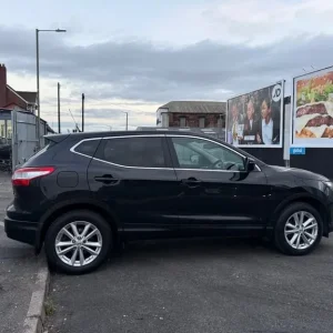 2015 Nissan Qashqai 1.5 dCi Acenta+ 5dr Hatchback Diesel Manual - Image 8